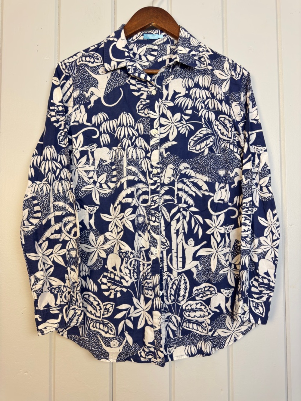 J. McLaughlin Lois tropical jungle print monkeys elephants and leopards top M